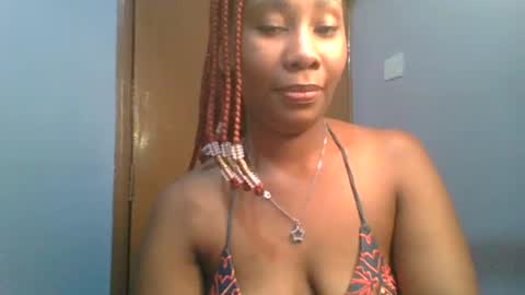 Snapshot of sexie_curvie chatting on February 17, 2025, 1:53 pm Maggie online show from February 17, 2025, 1:53 pm