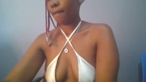 Snapshot of sexie_curvie chatting on March 9, 2025, 7:34 am Maggie online show from March 9, 2025, 7:34 am