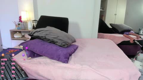 Rosa  online show from January 23, 2025, 8:24 pm