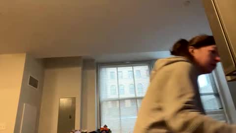 Snapshot of sexislitpuss69 chatting on February 12, 2025, 12:33 pm sexislitpuss69 online show from February 12, 2025, 12:33 pm