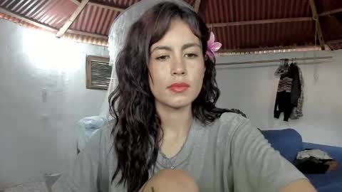         online show from October 18, 2025, 3:02 pm