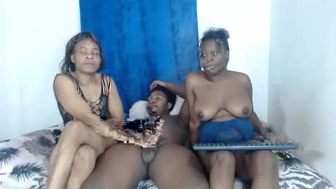 sexxxtreeme_ online show from January 28, 2025, 11:28 pm