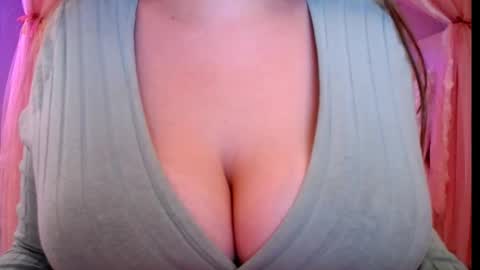 Snapshot of sexxxyprincess chatting on September 20, 2025, 1:28 am Princess online show from September 20, 2025, 1:28 am