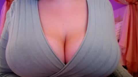 Snapshot of sexxxyprincess chatting on September 27, 2025, 2:38 am Princess online show from September 27, 2025, 2:38 am