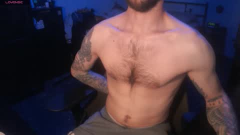 SiuL online show from November 2, 2025, 9:06 pm