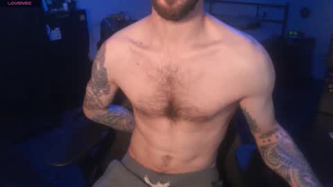 SiuL online show from November 3, 2025, 9:10 am