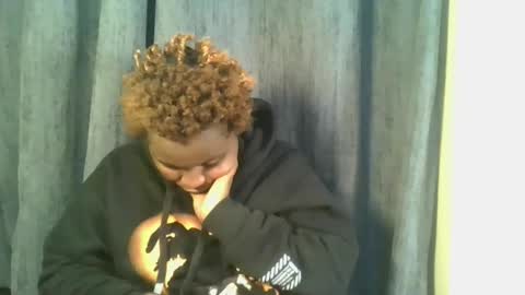 sexxy_amira online show from October 26, 2025, 9:37 am