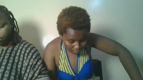 sexxy_amira online show from November 18, 2025, 2:43 pm