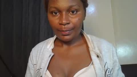 sexxy_amira online show from December 2, 2025, 2:17 am