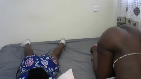 sexy_apple2 online show from October 14, 2025, 12:17 pm