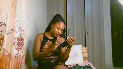 Ariana online show from November 24, 2025, 7:35 pm