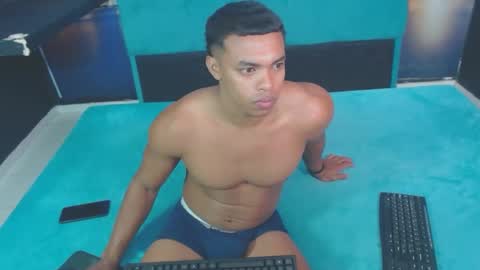 Snapshot of sexy_bigcock01 chatting on January 22, 2025, 1:00 pm sexy_bigcock01 online show from January 22, 2025, 1:00 pm