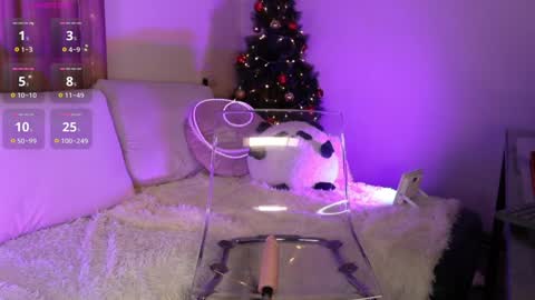 Snapshot of sexy_blonde_doll chatting on December 15, 2024, 8:41 am Lina online show from December 15, 2024, 8:41 am