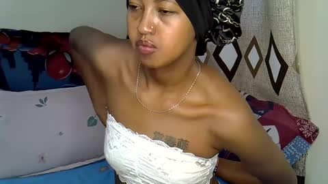 Snapshot of sexy_bluegirl chatting on February 2, 2025, 4:15 am sexy_bluegirl online show from February 2, 2025, 4:15 am