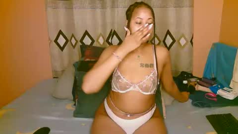 Snapshot of sexy_bluegirl chatting on September 17, 2025, 2:02 am sexy_bluegirl online show from September 17, 2025, 2:02 am