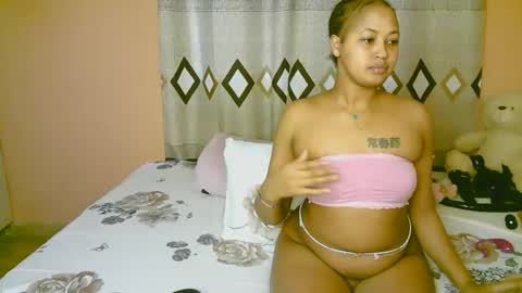Snapshot of sexy_bluegirl chatting on October 3, 2025, 12:13 pm sexy_bluegirl online show from October 3, 2025, 12:13 pm