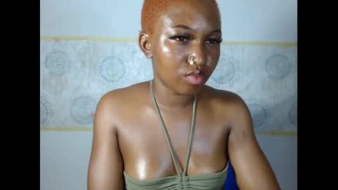 sexy_bluey247 online show from September 25, 2025, 3:38 pm