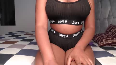 Snapshot of sexy_chocolata chatting on February 7, 2025, 9:48 pm chocolata online show from February 7, 2025, 9:48 pm