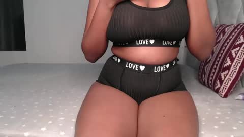 Snapshot of sexy_chocolata chatting on March 7, 2025, 8:45 am chocolata online show from March 7, 2025, 8:45 am