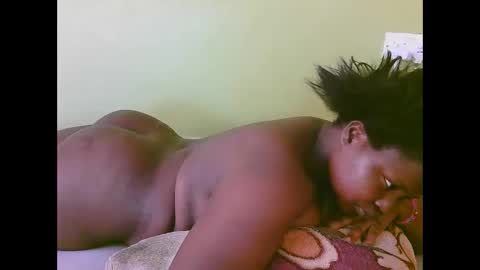 Snapshot of sexy_divana chatting on February 26, 2025, 11:52 am sexy_divana online show from February 26, 2025, 11:52 am