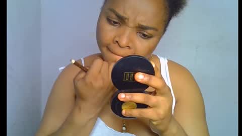 Clara online show from September 21, 2025, 8:43 pm