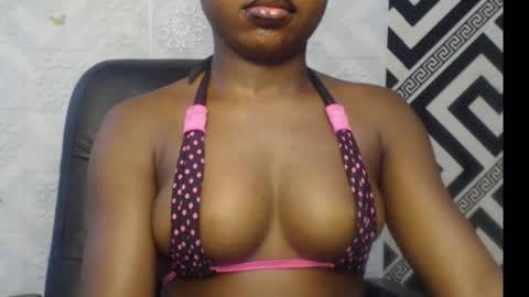 Snapshot of sexy_floral chatting on September 27, 2025, 10:09 am Angela online show from September 27, 2025, 10:09 am