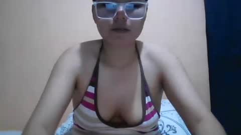 Snapshot of sexy_hotass_girl chatting on October 13, 2025, 5:07 am Anna online show from October 13, 2025, 5:07 am