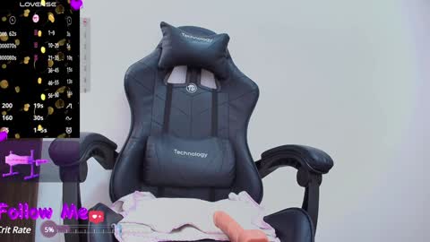 laura  online show from December 17, 2024, 7:04 pm