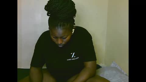 sexy_latasha online show from October 16, 2025, 6:31 pm