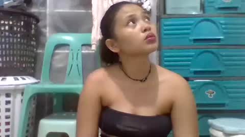 Snapshot of sexy_lips_pinay chatting on September 12, 2025, 10:15 am sexy_lips_pinay online show from September 12, 2025, 10:15 am