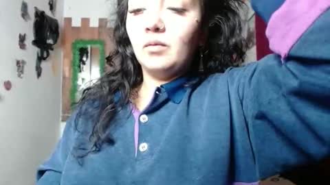 sexy lolas online show from January 3, 2025, 3:27 am