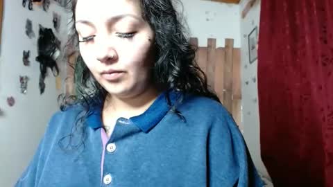 sexy lolas online show from January 28, 2025, 6:05 am