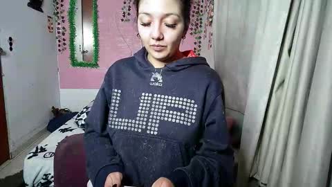 sexy lolas online show from November 8, 2025, 3:18 am