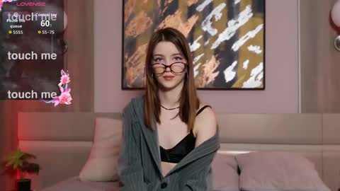 Alison online show from November 28, 2025, 1:58 pm