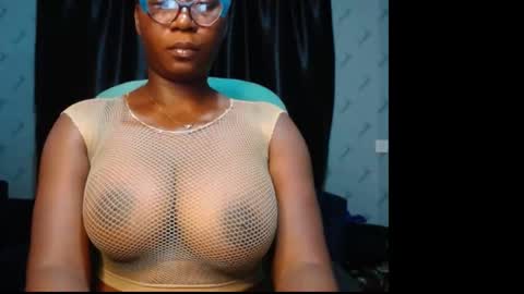 Snapshot of sexy_pearl12 chatting on January 23, 2025, 6:56 pm zoe online show from January 23, 2025, 6:56 pm