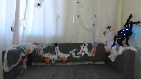 Alina online show from October 15, 2025, 8:14 am