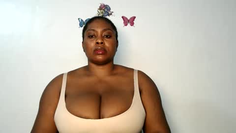 Luna online show from November 29, 2025, 9:18 pm