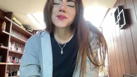 Snapshot of sexyaliceskay chatting on December 17, 2025, 5:08 pm Alice Skay online show from December 17, 2025, 5:08 pm