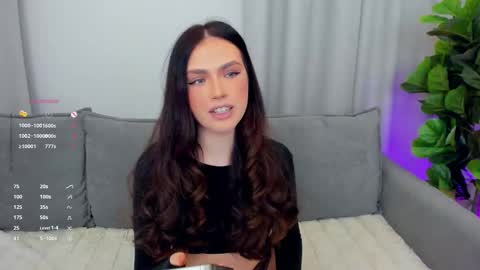 Snapshot of sexyangeloux chatting on December 15, 2025, 1:10 am Lou online show from December 15, 2025, 1:10 am