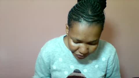 sexyapple2002 online show from October 8, 2025, 12:36 pm