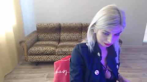 Snapshot of sexybeatriice chatting on February 18, 2025, 7:21 am sexybeatriice online show from February 18, 2025, 7:21 am