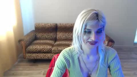 Snapshot of sexybeatriice chatting on February 25, 2025, 10:26 am sexybeatriice online show from February 25, 2025, 10:26 am