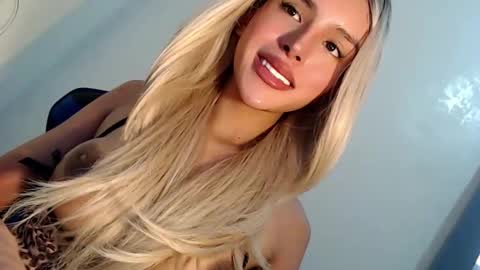 Snapshot of sexybite1 chatting on February 15, 2025, 5:41 am Seraphina Blaze online show from February 15, 2025, 5:41 am