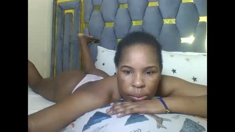 Snapshot of sexyebonygal chatting on October 10, 2025, 7:40 am QUINTER online show from October 10, 2025, 7:40 am