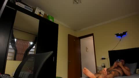 chris online show from November 7, 2025, 4:51 pm