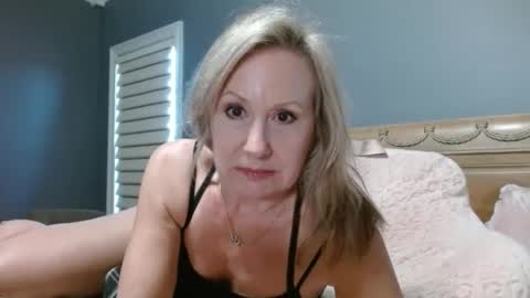 Snapshot of sexyfloridamilf chatting on January 14, 2025, 9:20 pm LisaisLuscious online show from January 14, 2025, 9:20 pm
