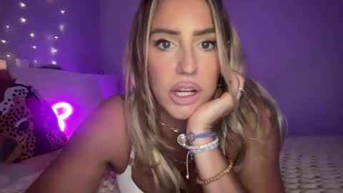 Snapshot of sexygoodvibebabe69 chatting on February 8, 2025, 8:31 am Ashley Love online show from February 8, 2025, 8:31 am