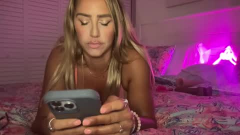 Snapshot of sexygoodvibebabe69 chatting on September 22, 2025, 7:21 am Ashley Love online show from September 22, 2025, 7:21 am