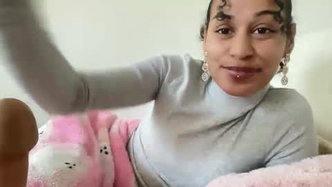 Snapshot of sexyjenny999 chatting on October 3, 2025, 3:31 pm Jenny online show from October 3, 2025, 3:31 pm