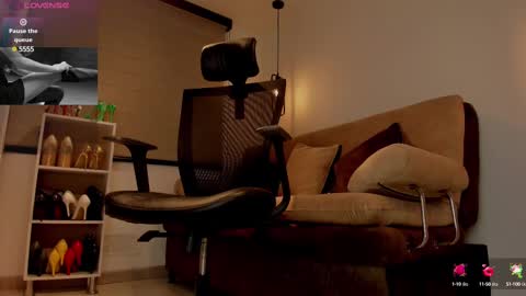 katalina larson online show from February 11, 2025, 2:25 am